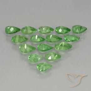 Shop natural 2.49ct ライブリーグリーン ツァボライトガーネット gems, 洋梨の形, from タンザニア at GemSelect. In stock, global shipping!