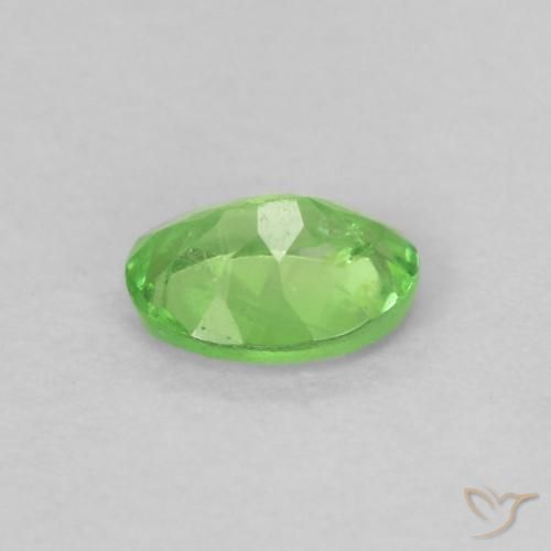 0.20カラットの天然鮮やかな緑ツァボライトガーネット（4.1×3.1 mm・オーバルカット）
