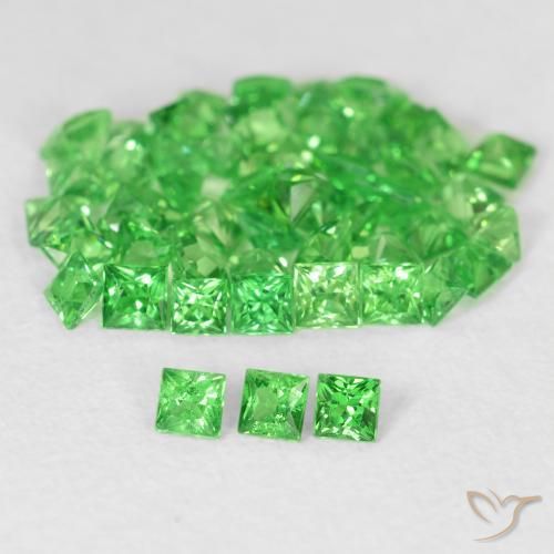 Shop natural 2.13ct ライブリーグリーン ツァボライトガーネット gems, 四角形, from タンザニア at GemSelect. In stock, global shipping!