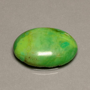 5.72カラットの天然アップルグリーンターコイズ（18.2×13.2 mm・オーバルカット）