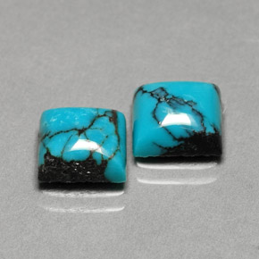カラットの天然ブルーターコイズ（7.9×7.9 mm・四角）
