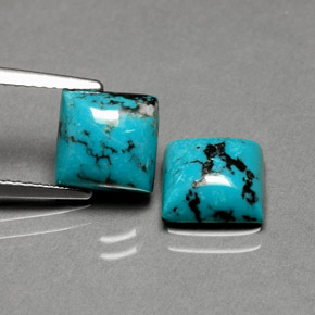 カラットの天然ブルーターコイズ（8×7.9 mm・四角）