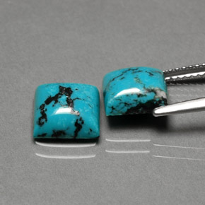 カラットの天然ブルーターコイズ（8×7.9 mm・四角）