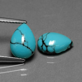 カラットの天然ブルーターコイズ（10×7 mm・洋梨の形）