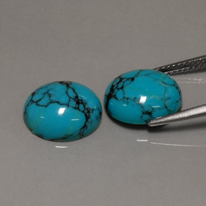 カラットの天然ブルーターコイズ（11.9×10 mm・オーバルカット）