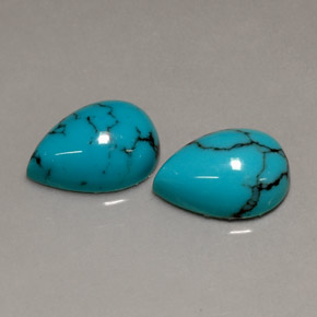カラットの天然ブルーターコイズ（10×7 mm・洋梨の形）