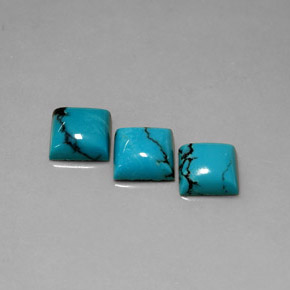 カラットの天然ブルーターコイズ（7.9×8 mm・四角）