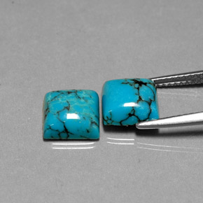 カラットの天然ブルーターコイズ（8×7.9 mm・四角）