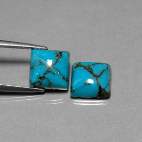カラットの天然ブルーターコイズ（8.1×8 mm・四角）
