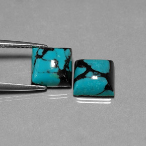 カラットの天然ブルーターコイズ（8.1×8.1 mm・四角）