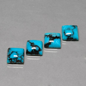 カラットの天然ブルーターコイズ（7.9×7.8 mm・四角）