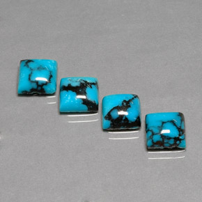 カラットの天然ブルーターコイズ（7.9×7.8 mm・四角）