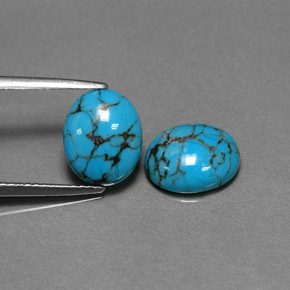 カラットの天然ブルーターコイズ（10.1×8.2 mm・オーバルカット）
