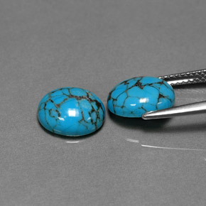 カラットの天然ブルーターコイズ（10.1×8.2 mm・オーバルカット）