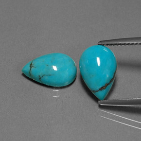 カラットの天然ブルーグリーンターコイズ（11.9×8 mm・洋梨の形）