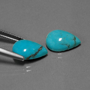 カラットの天然ブルーグリーンターコイズ（11.9×8 mm・洋梨の形）