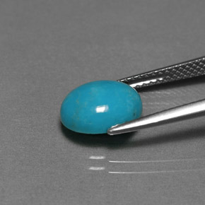 2.20カラットの天然ブルーグリーンターコイズ（9.9×8 mm・オーバルカット）