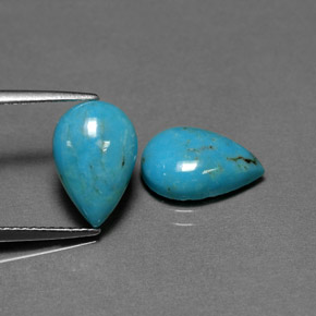 カラットの天然ブルーグリーンターコイズ（11.9×8 mm・洋梨の形）