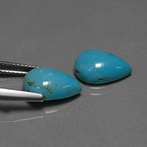 カラットの天然ブルーターコイズ（12×8.1 mm・洋梨の形）