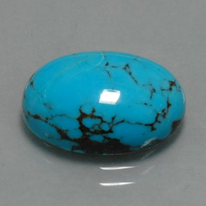 3.84カラットの天然ブルーターコイズ（14.1×10.2 mm・オーバルカット）
