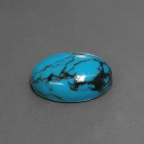 3.97カラットの天然ブルーターコイズ（14.1×10.1 mm・オーバルカット）