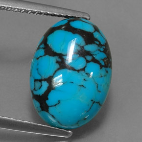 3.96カラットの天然ブルーターコイズ（14.1×10.2 mm・オーバルカット）