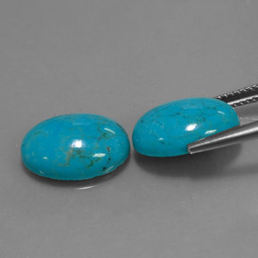 カラットの天然ブルーターコイズ（14×10.1 mm・オーバルカット）