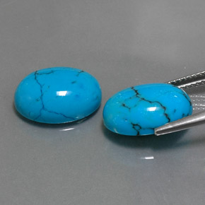 カラットの天然ブルーターコイズ（13.9×10.1 mm・オーバルカット）