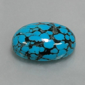 3.92カラットの天然ブルーターコイズ（14×10.1 mm・オーバルカット）