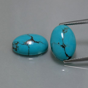 カラットの天然ブルーターコイズ（13.8×9.8 mm・オーバルカット）