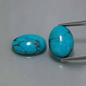 カラットの天然ブルーターコイズ（13.9×10 mm・オーバルカット）