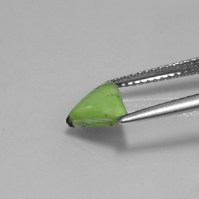 1.07カラットの天然イエローグリーンターコイズ（10×7.2 mm・トリリアント）