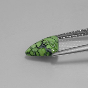 1.23カラットの天然イエローグリーンターコイズ（10.6×7.7 mm・トリリアント）