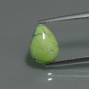1.75カラットの天然イエローグリーンターコイズ（10.6×7.6 mm・洋梨の形）