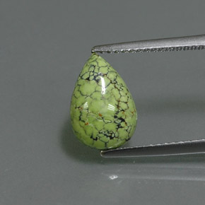 1.83カラットの天然イエローグリーンターコイズ（11.7×7.9 mm・洋梨の形）