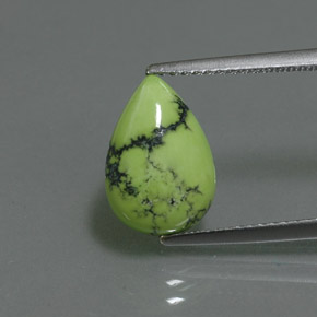 2.60カラットの天然イエローグリーンターコイズ（12.4×8.6 mm・洋梨の形）