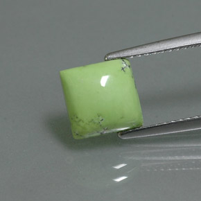 2.00カラットの天然イエローグリーンターコイズ（7.9×7.8 mm・四角）