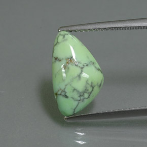 2.71カラットの天然イエローグリーンターコイズ（13.8×8.4 mm・ファンシーシェイプ）