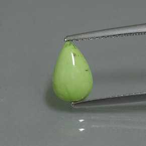 1.11カラットの天然イエローグリーンターコイズ（9.4×6.1 mm・洋梨の形）
