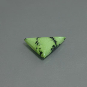 2.47カラットの天然イエローグリーンターコイズ（15.3×10.9 mm・トリリアント）