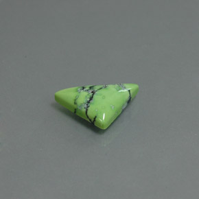 1.54カラットの天然イエローグリーンターコイズ（12.9×8.5 mm・トリリアント）