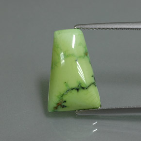 4.52カラットの天然イエローグリーンターコイズ（16.3×10.8 mm・ファンシーシェイプ）