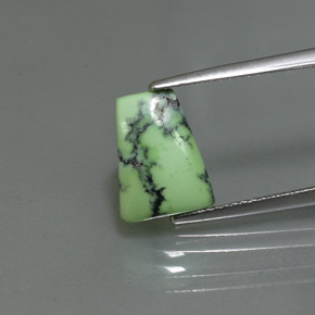 1.99カラットの天然イエローグリーンターコイズ（11.2×8.6 mm・ファンシーシェイプ）