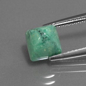 2.33カラットの天然グリーンターコイズ（7.1×7.1 mm・四角）