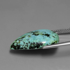 13.34カラットの天然ブルーグリーンターコイズ（22.9×16.1 mm・洋梨の形）