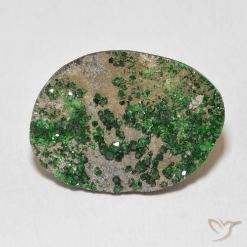16.55ct 天然 Deep Earthy Green ウバロバイト ガーネットドゥルージー, ファンシー, オペーク