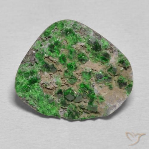 12.73ct 天然 ダークグリーン ウバロバイト ガーネットドゥルージー, ファンシー, オペーク