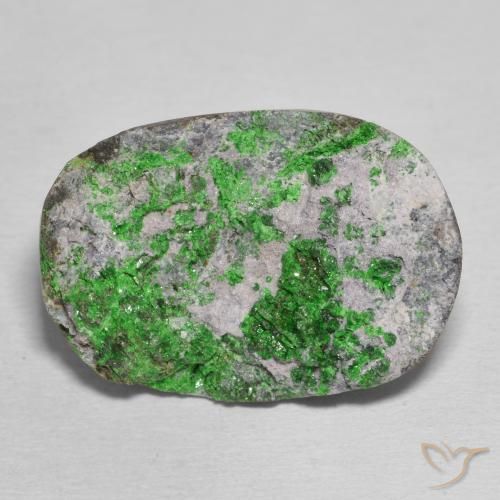 24.70ct 天然 ライムグリーン ウバロバイト ガーネットドゥルージー, 楕円形, オペーク