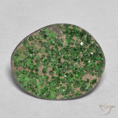 10.86ct 天然 ダークグリーン ウバロバイト ガーネットドゥルージー, ファンシー, オペーク
