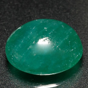 1.98カラットの天然グリーンベルダイト（8.9×7 mm・オーバルカット）